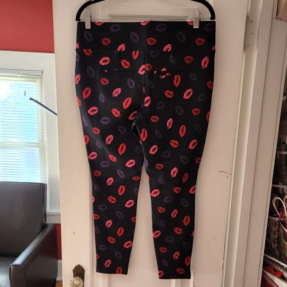 TORRID POCKET PIXIE SKINNY STUDIO LUXE PONTE HIGH-RISE PANT - NEW- Plus Size 0X - Picture 9 of 9